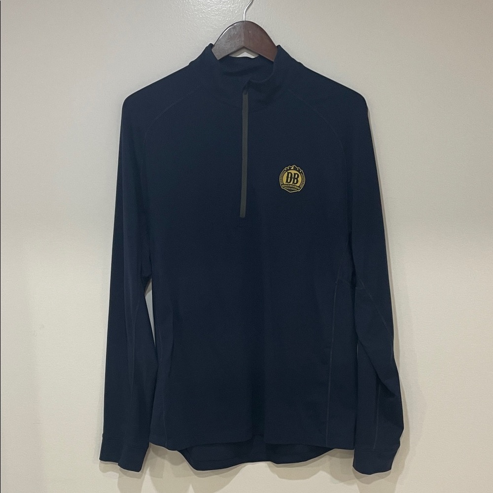 Men’s Devils Backbone Brewing Company quarter zip size medium